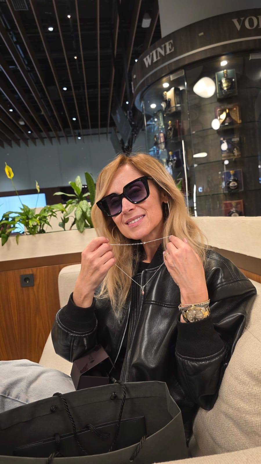 Lara Fabian with the Wine Diamond “Je t’aime” Necklace