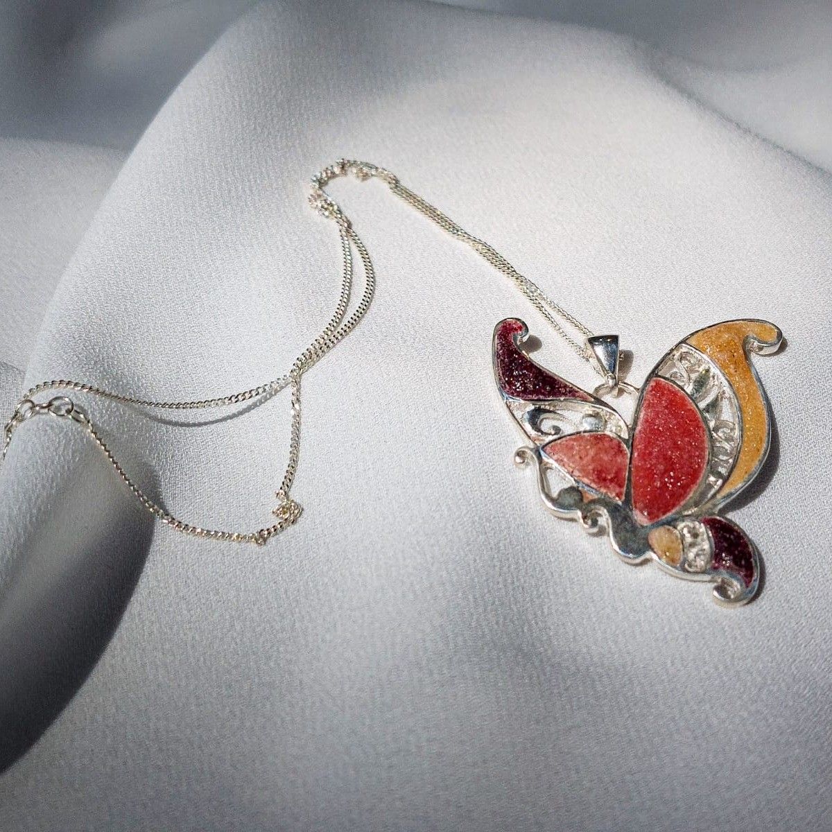 The wine spilled into the jewelry.