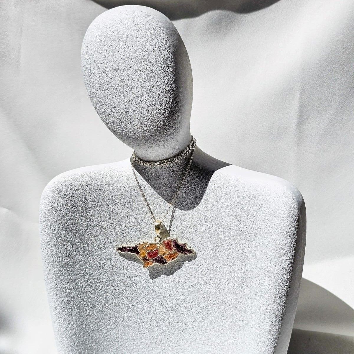 The wine spilled into the jewelry.