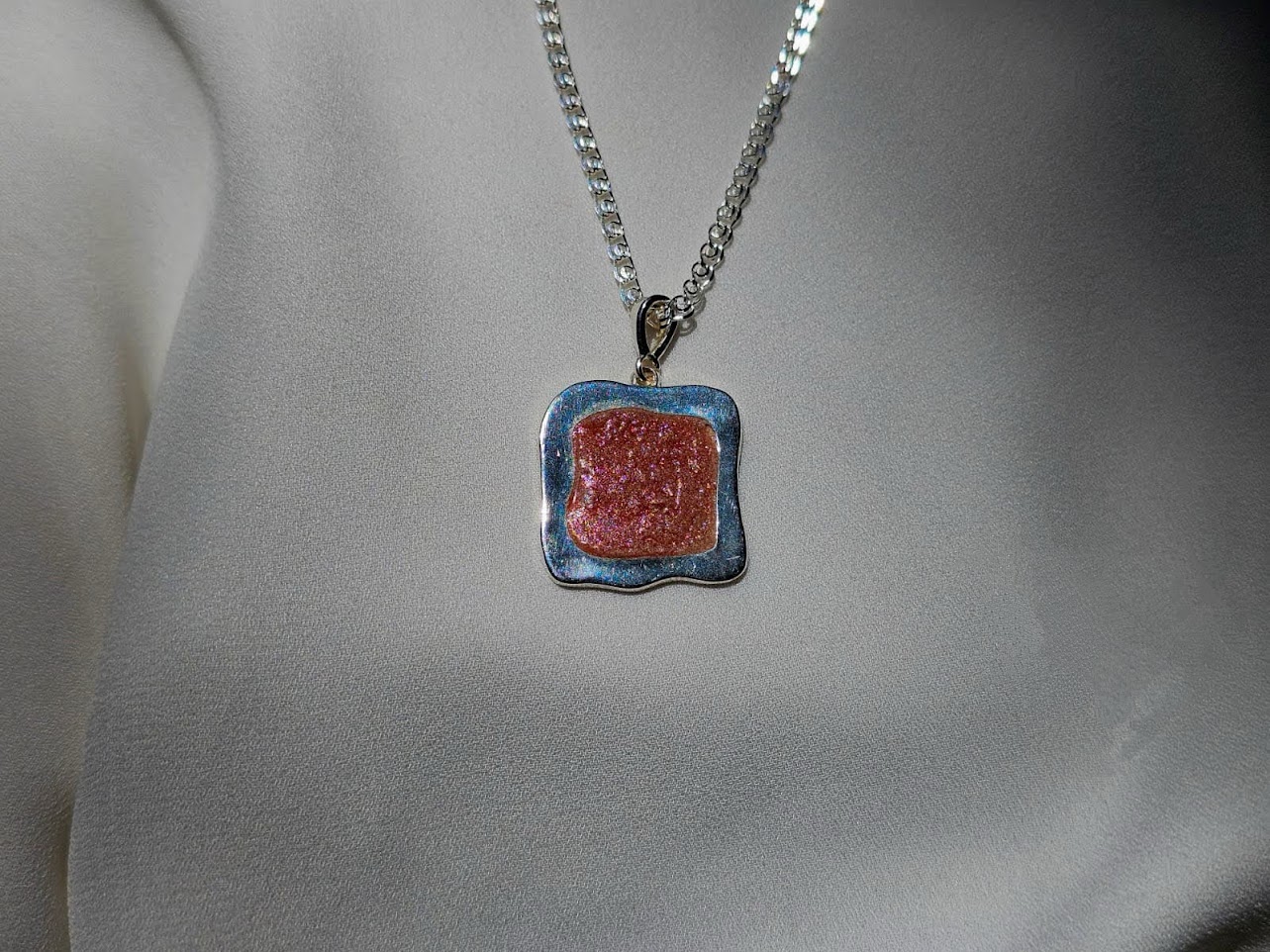 Necklace "Round corner"