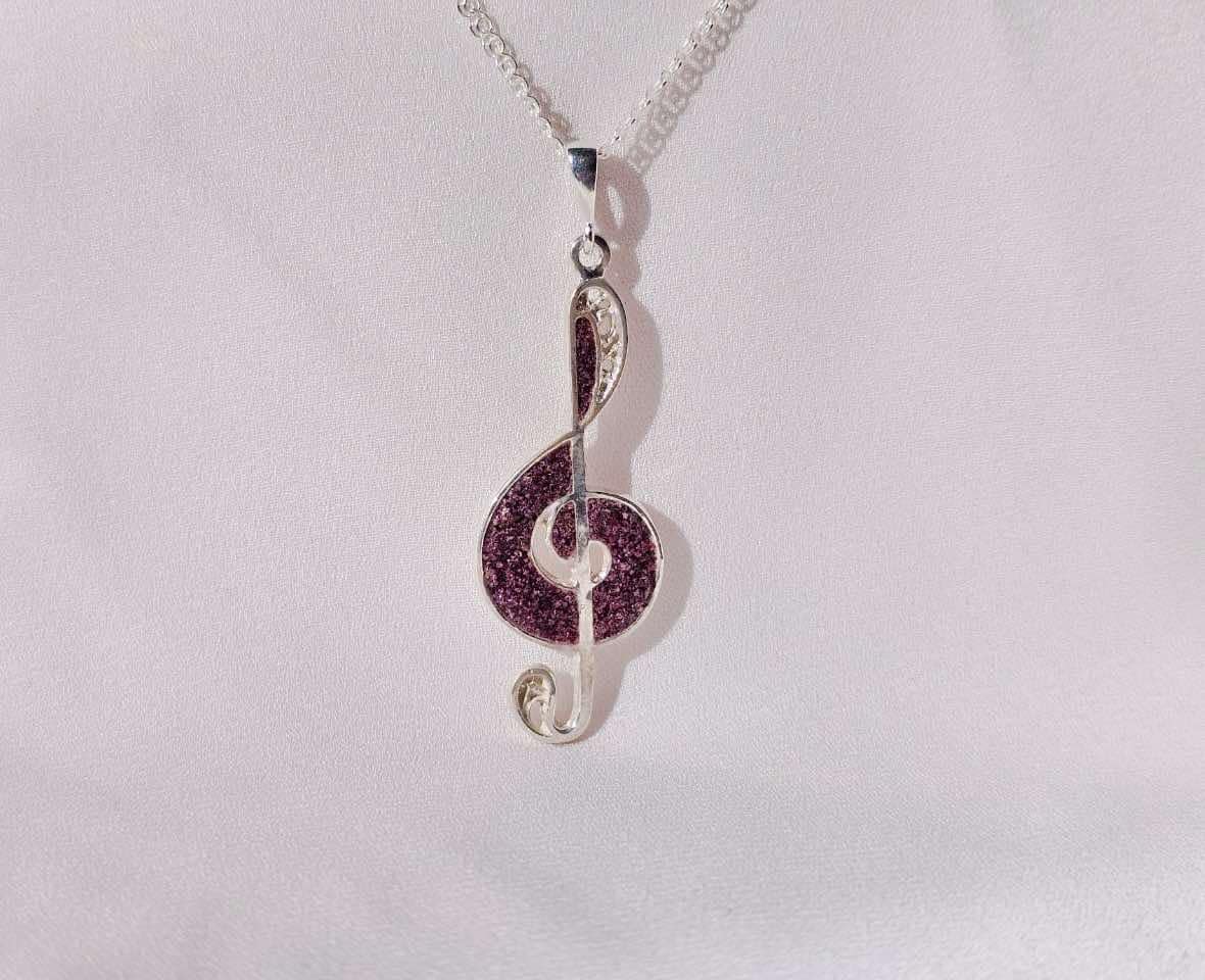 Brooch "Violin key" (Saperavi)