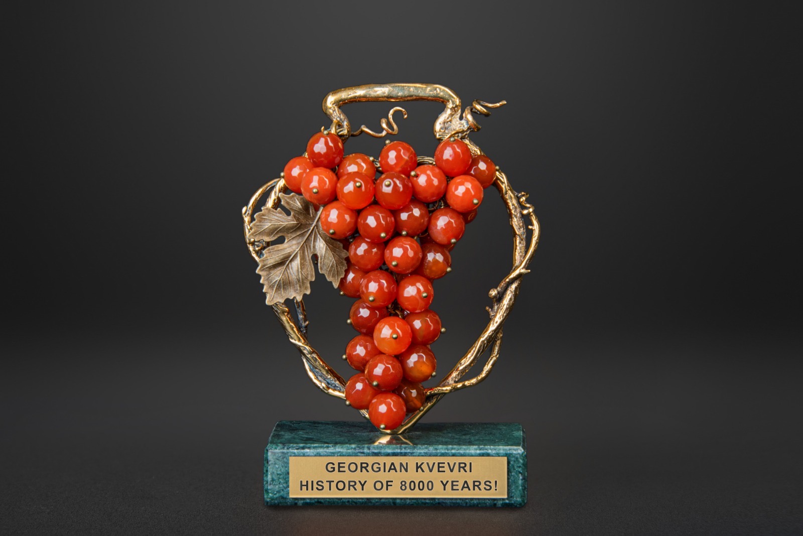 Bronze souvenir "Kvevri and Grape"