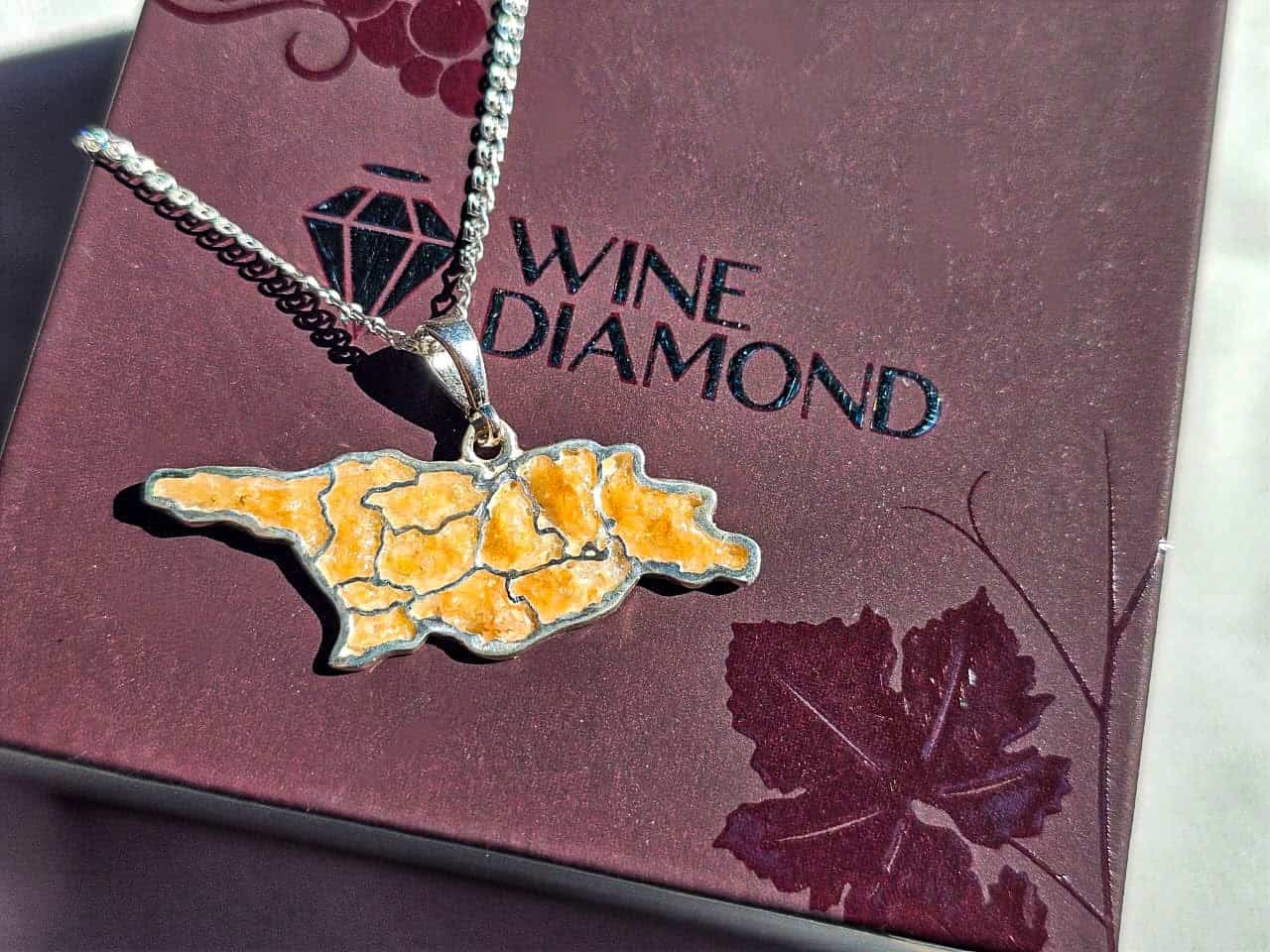 Necklace "Georgian regions" (qisi)