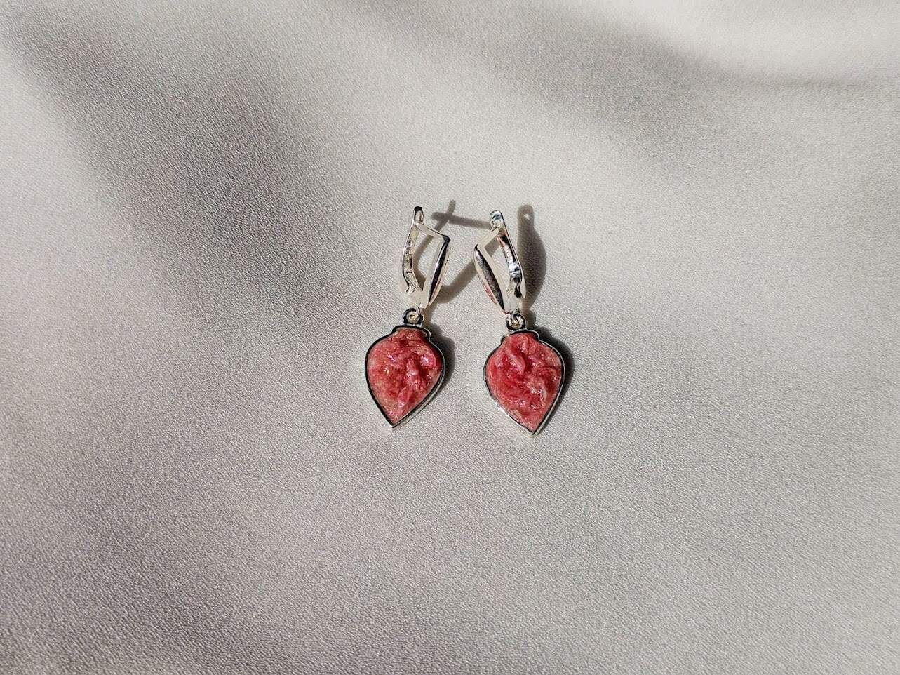 Earring "Miniature Kvevri" (Saperavi Rose)
