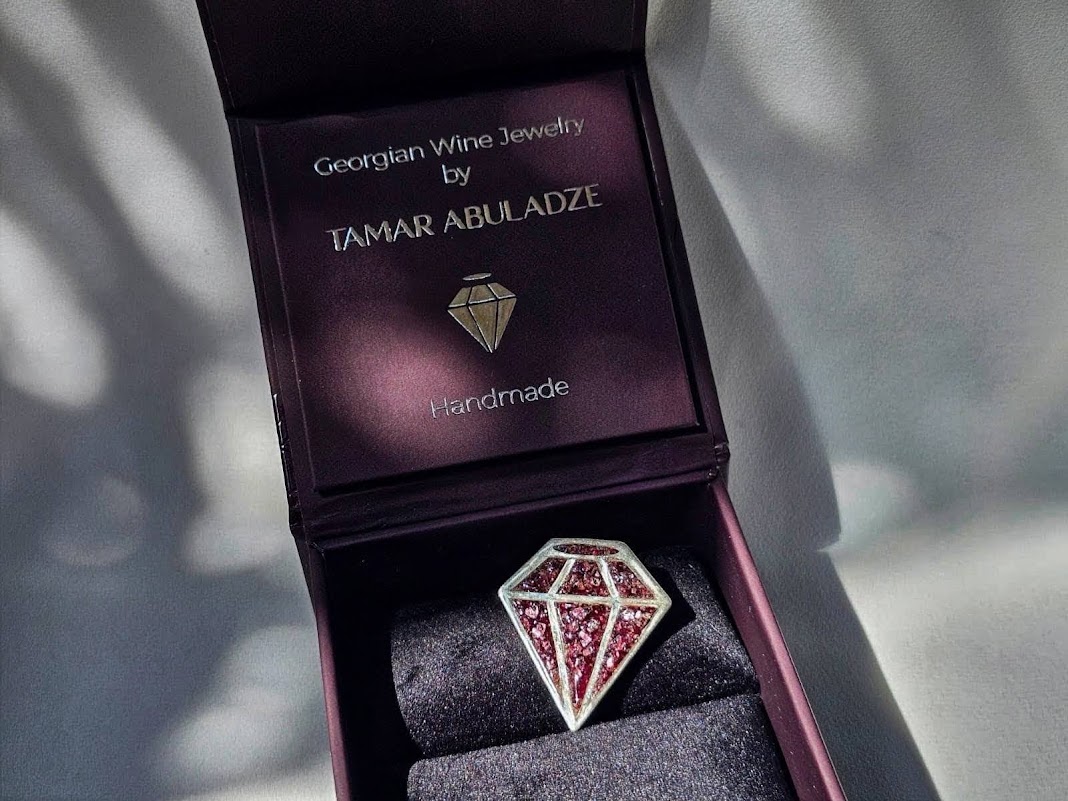 Brooch "Qvevri Diamond"