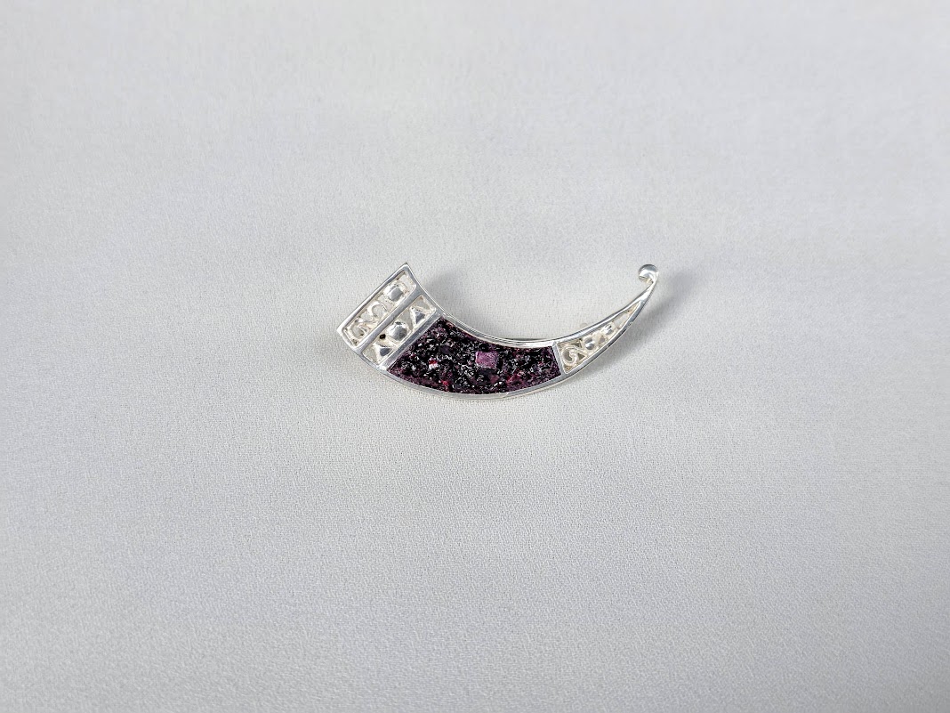 Brooch "Horn"