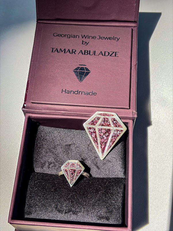 Brooch "Qvevri Diamond"