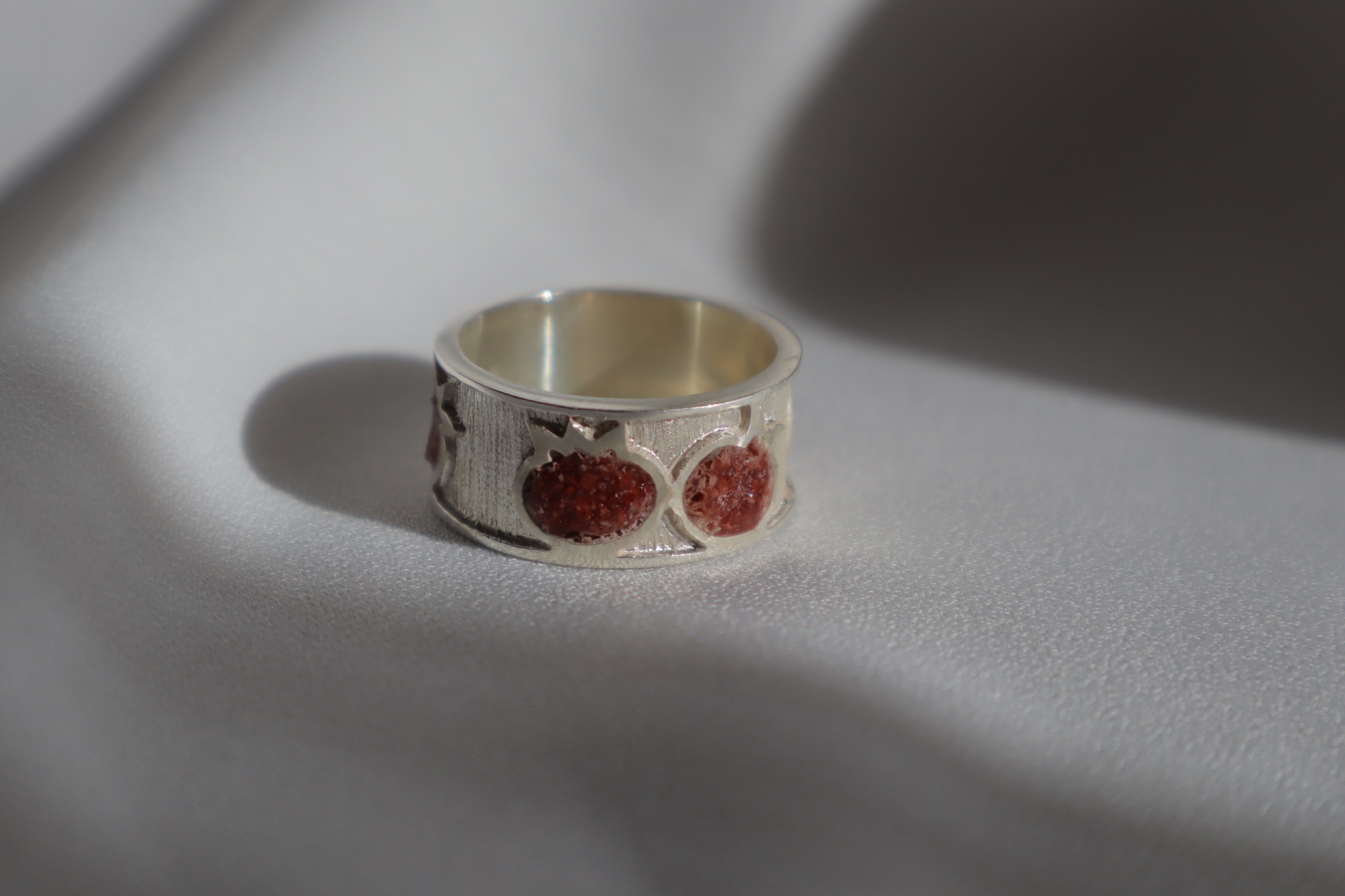 Ring  "Pomegranates"